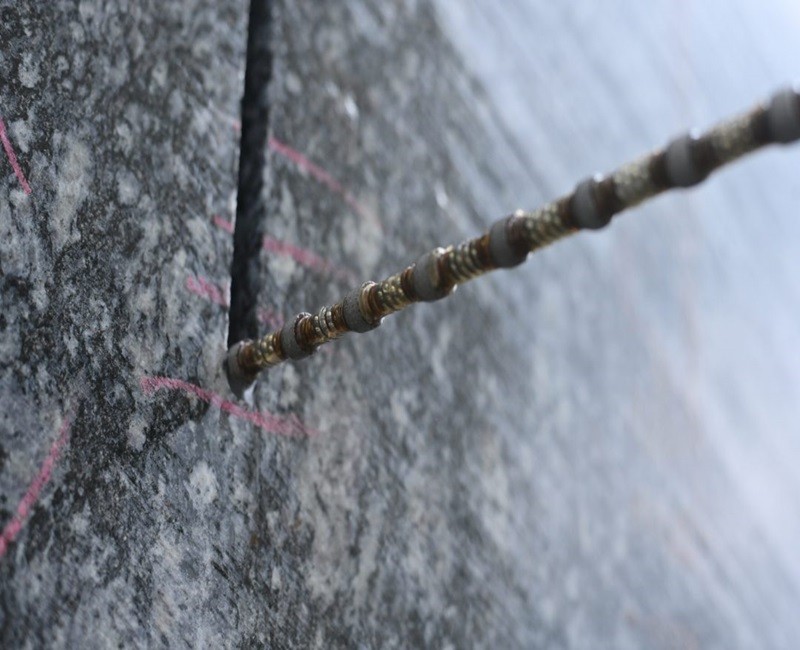 Mono wire